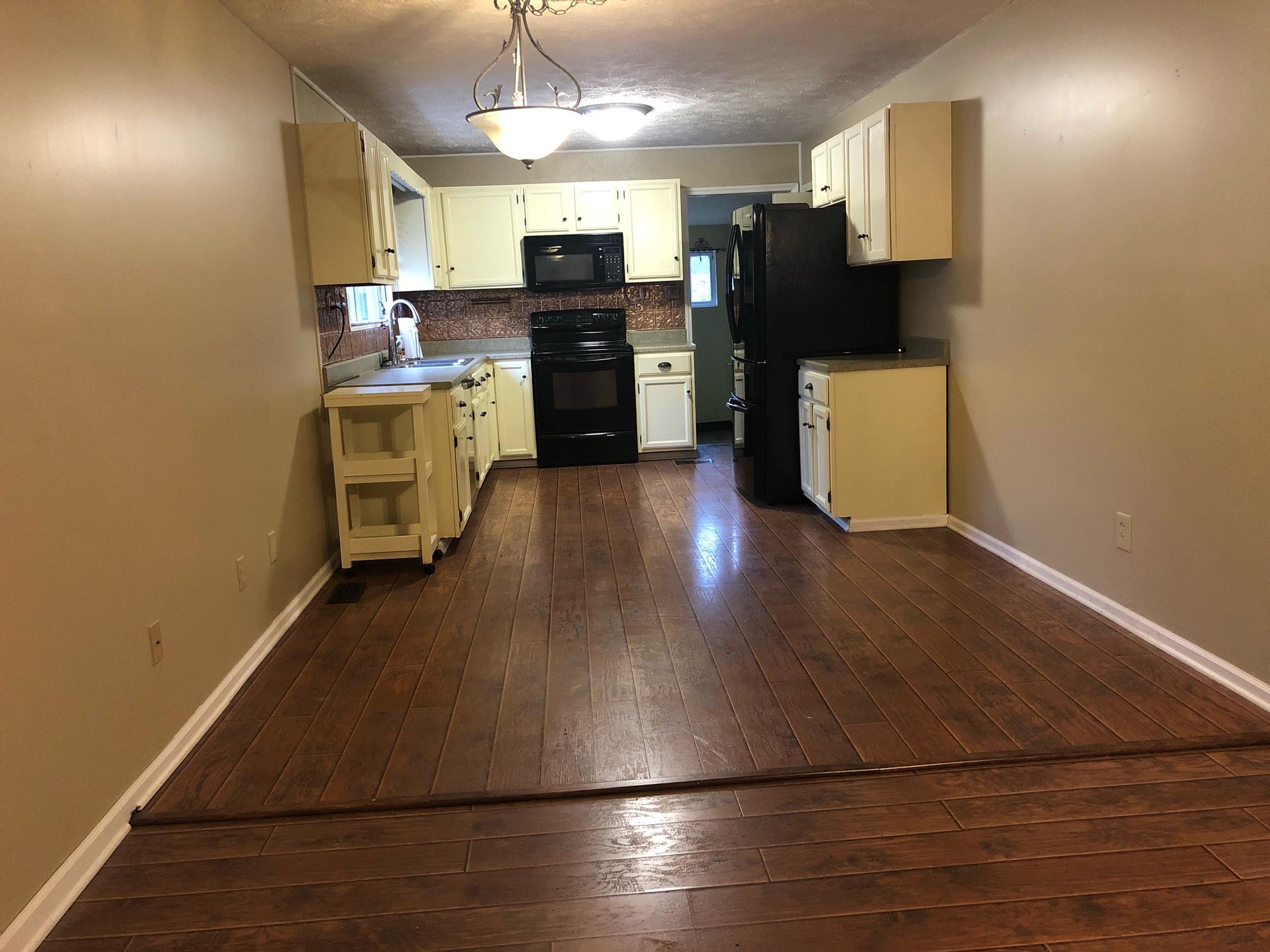 505 Washington Street Erwin, TN 37650 - Photo 5 of 18 image3 (3)