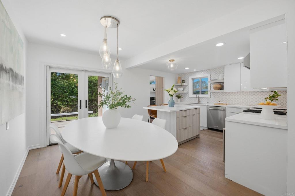 637 North Rios Avenue Solana Beach, CA 92075 - Photo 12 of 32