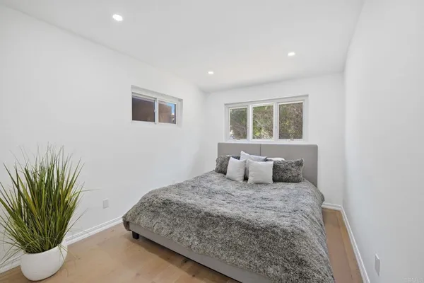 $2,750,000 | 637 North Rios Avenue, Solana Beach, CA 92075