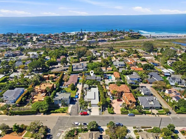 $2,750,000 | 637 North Rios Avenue, Solana Beach, CA 92075
