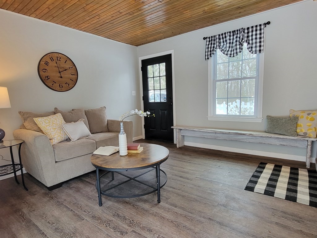 372 Chestnut Street Ashland, MA 01721 - Photo 18 of 30 Gallery Image 18