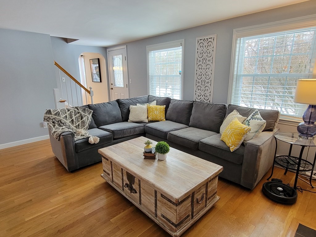 372 Chestnut Street Ashland, MA 01721 - Photo 8 of 30 Gallery Image 8