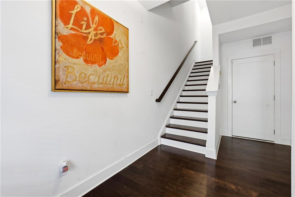 2161 Colvin Court Northwest Atlanta, GA 30318 - Photo 3 of 25