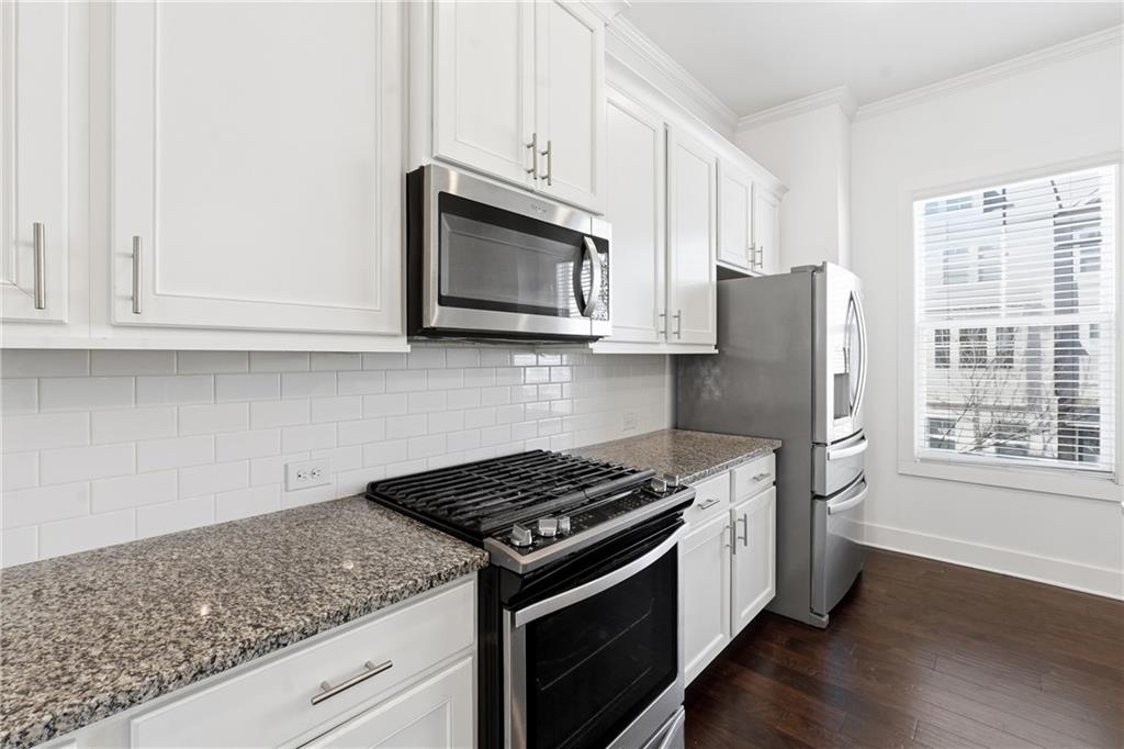 2161 Colvin Court Northwest Atlanta, GA 30318 - Photo 6 of 25