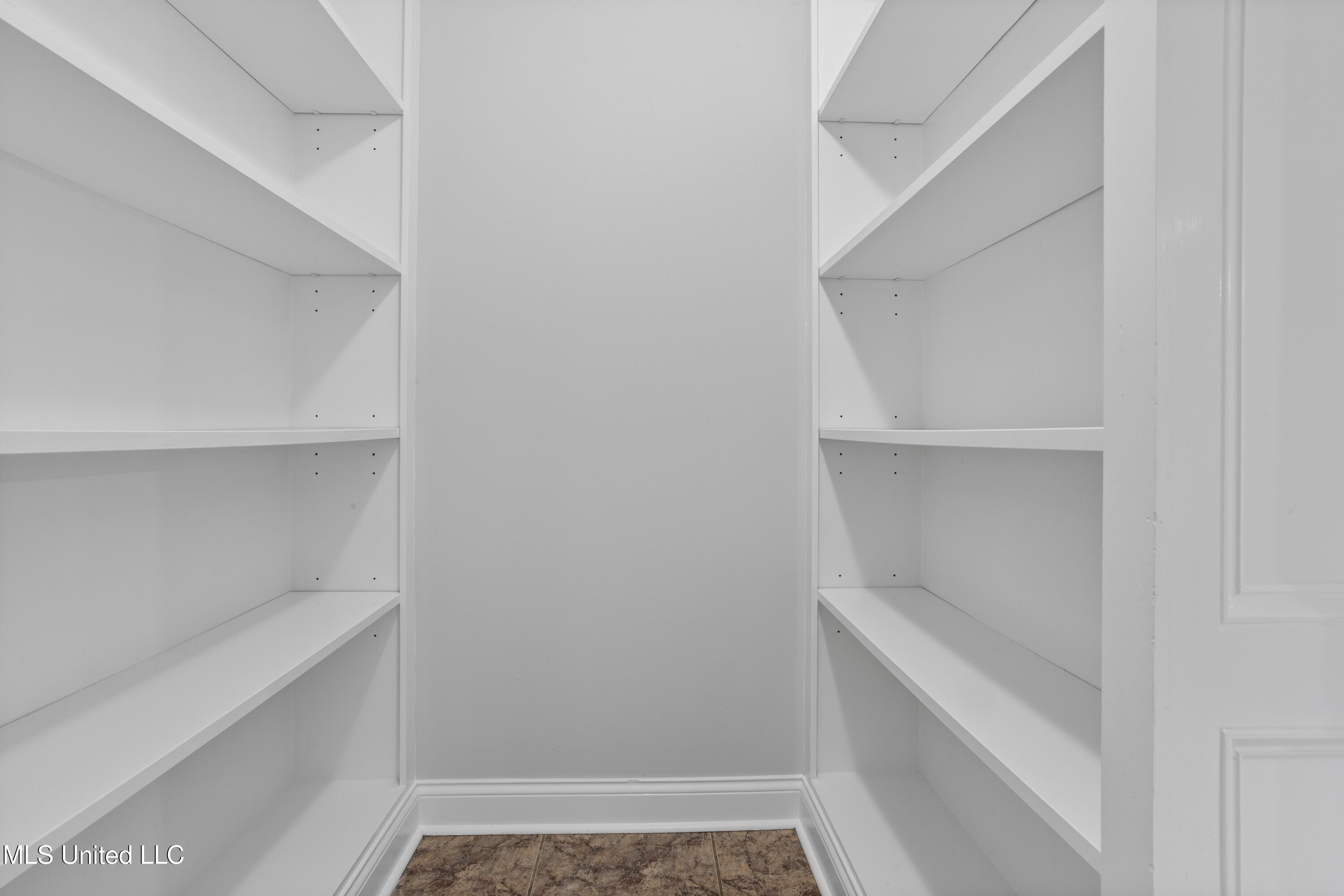 636 Banyan Place Diamondhead, MS 39525 - Photo 23 of 42 036 (5)