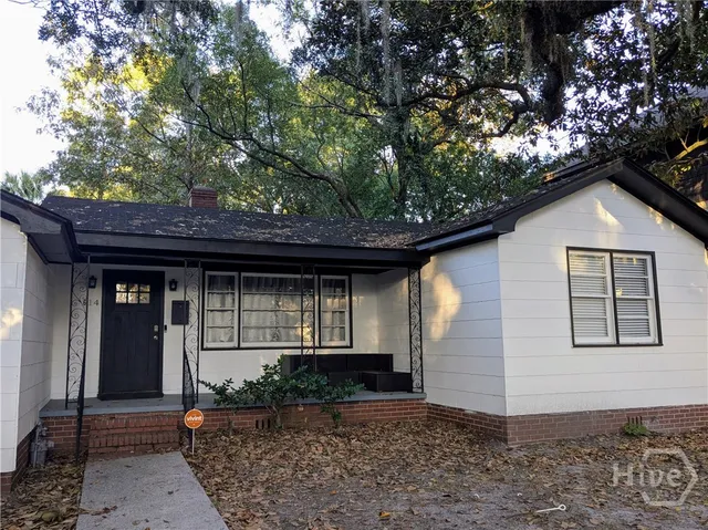 $2,500 | 614 East 37th Street, Savannah, GA 31401