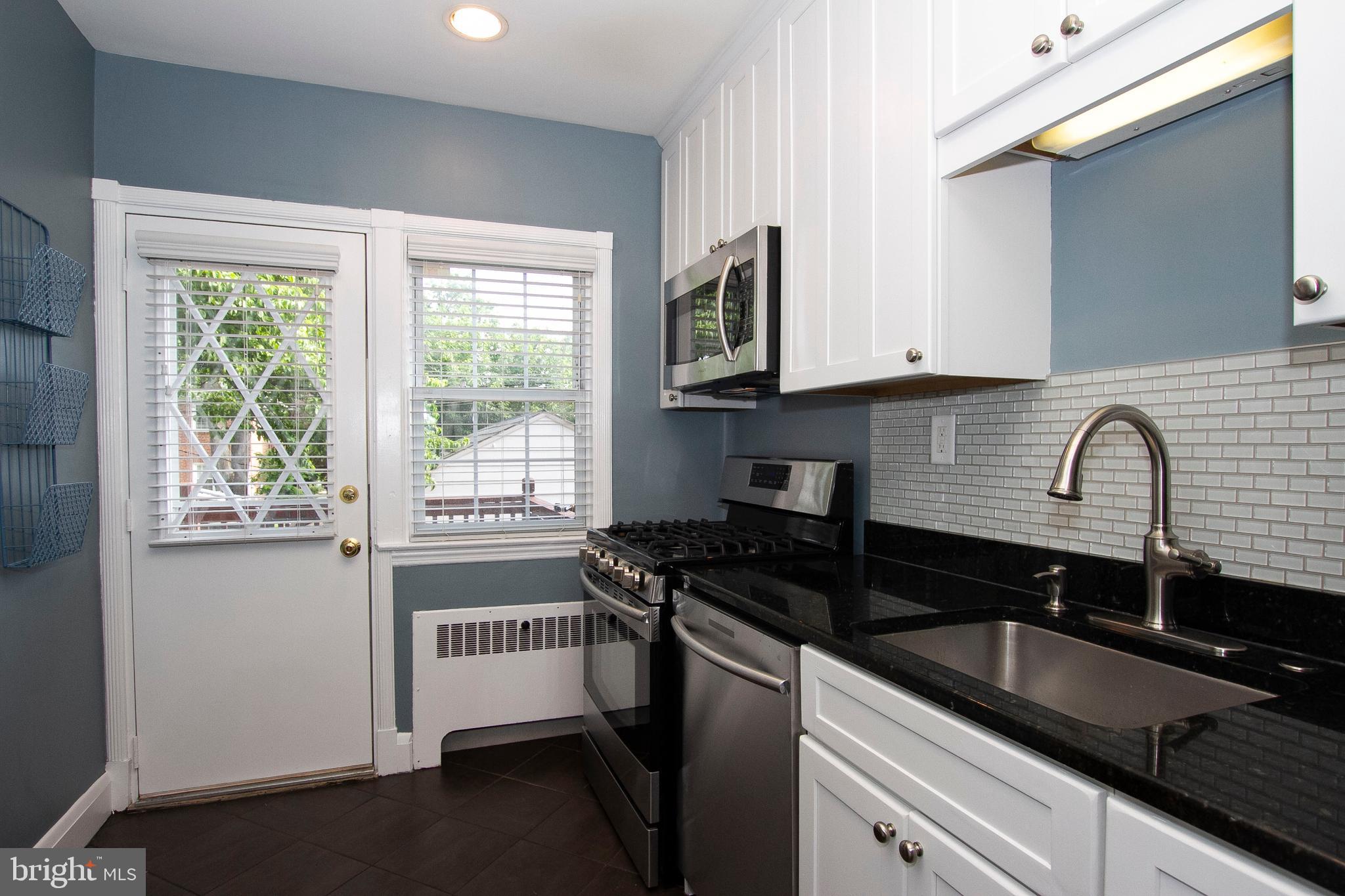90 Dunkirk Road Baltimore, MD 21212 - Photo 11 of 41 kitchen