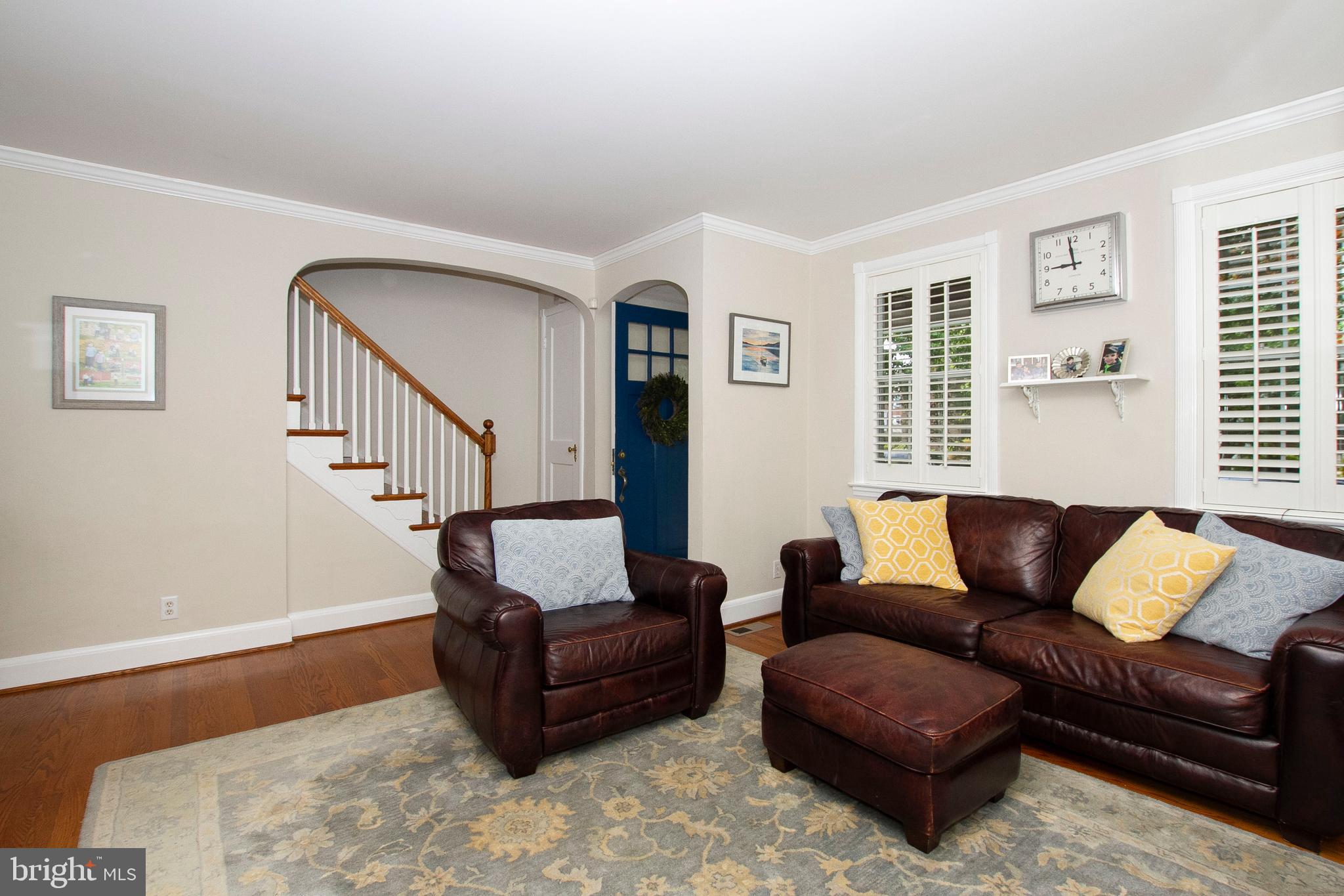 90 Dunkirk Road Baltimore, MD 21212 - Photo 4 of 41 living room