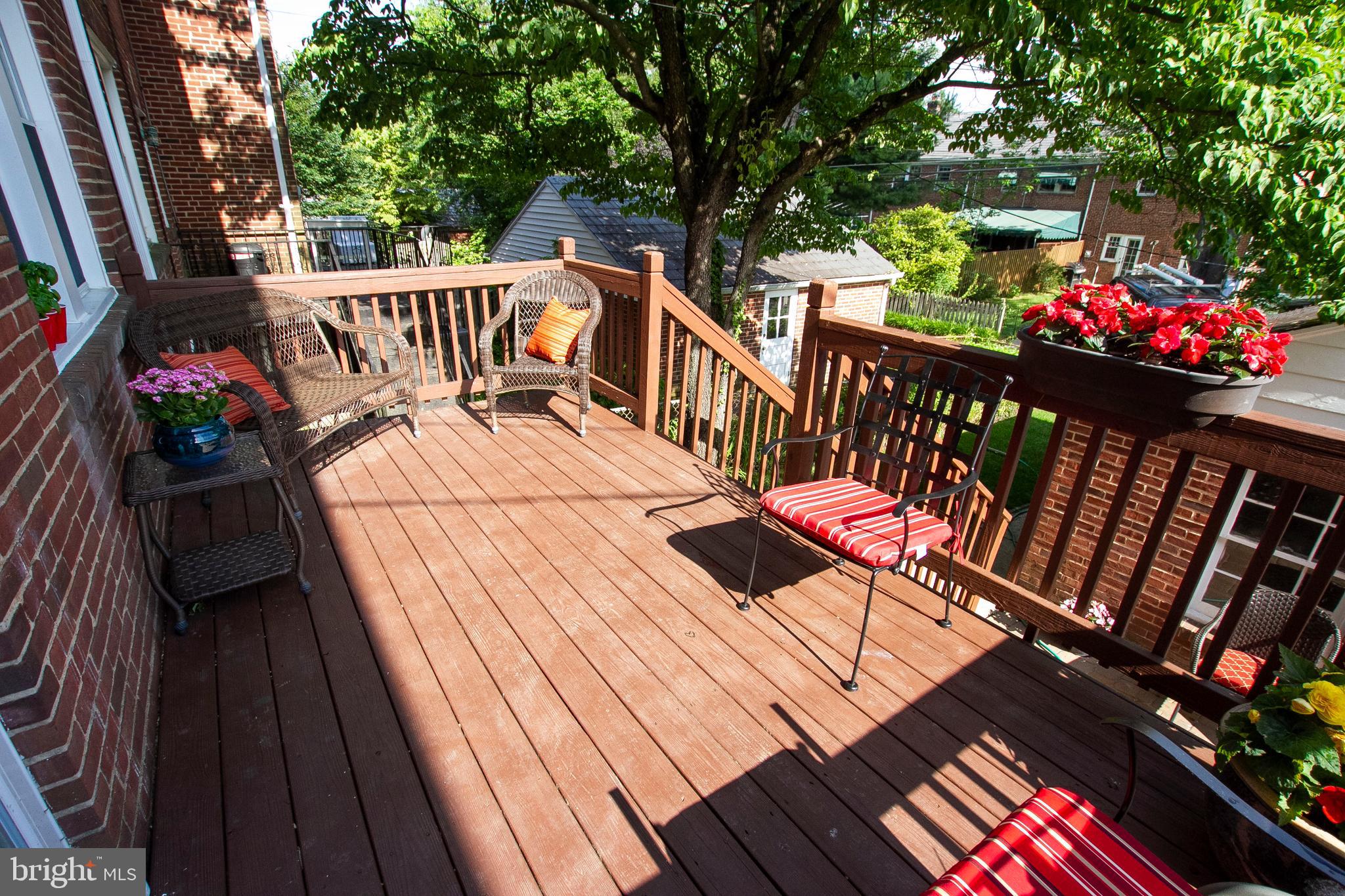 90 Dunkirk Road Baltimore, MD 21212 - Photo 35 of 41 elevated deck off the kitchen