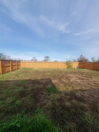 $2,250 | 1208 Mare Stable Court, Alvin, TX 77511