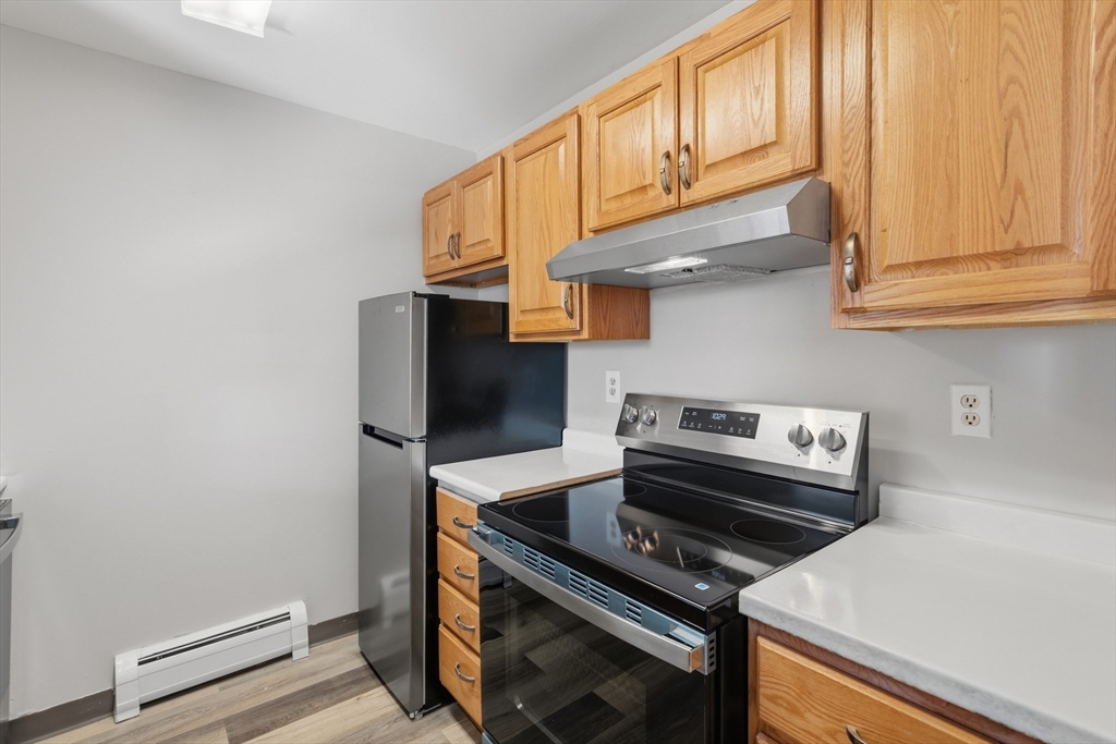 164 High Street, Unit 402 Holyoke, MA 01040 - Photo 3 of 11