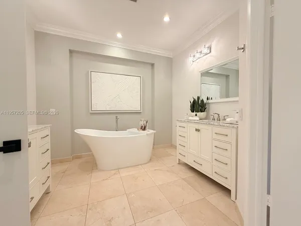 $19,000 | 301 Isla Dorada Boulevard, Coral Gables, FL 33143