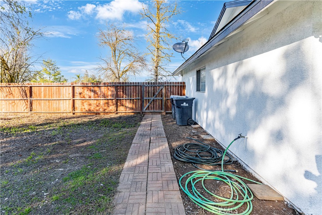 28702 Rancho Avenue Madera, CA 93638 - Photo 31 of 34