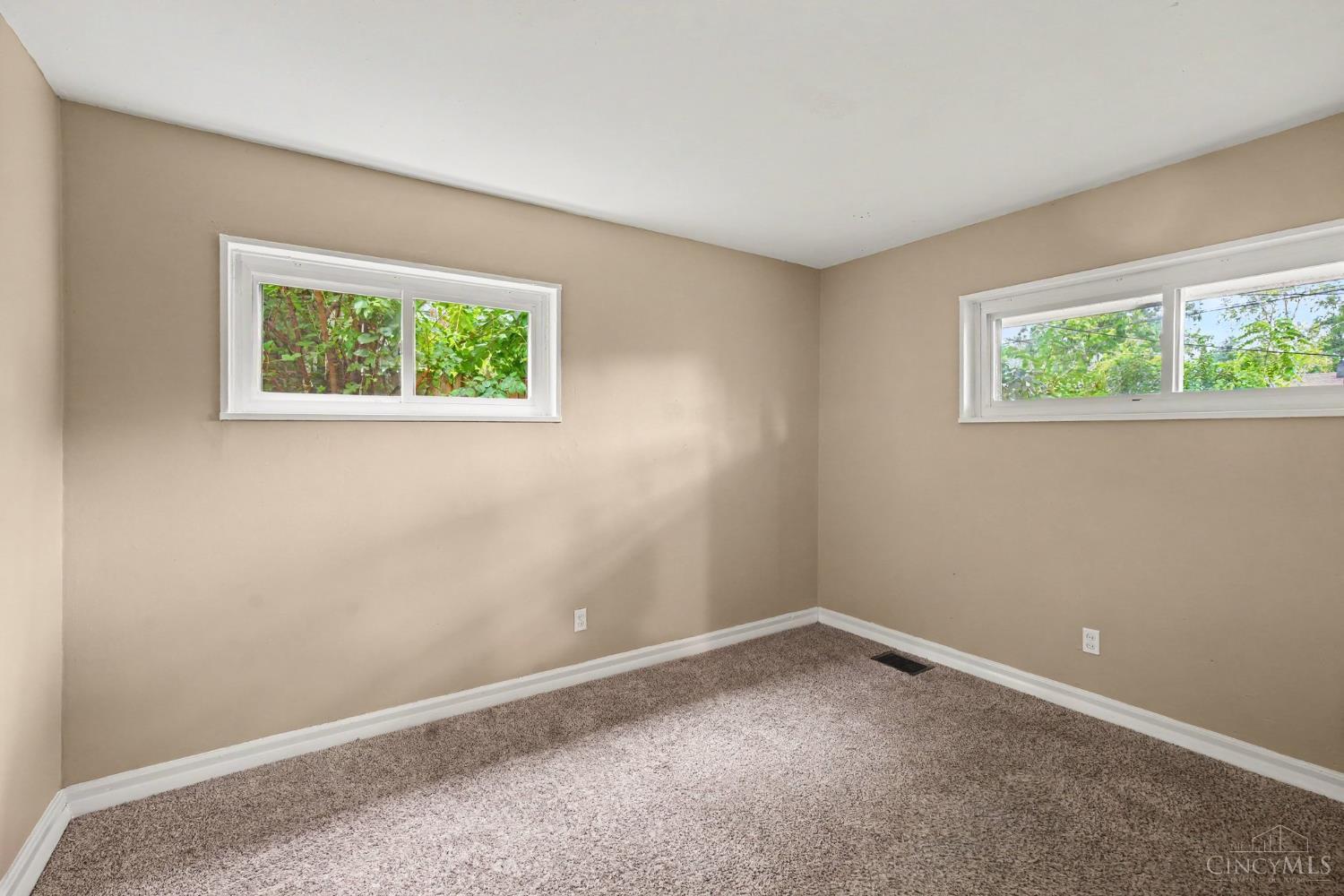 8633 Daly Road Cincinnati, OH 45231 - Photo 9 of 15 Gallery Image 9
