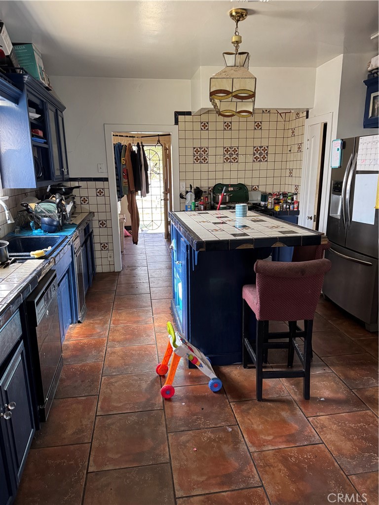 36708 Irwin Road Barstow, CA 92311 - Photo 8 of 16 Primary Kitchen