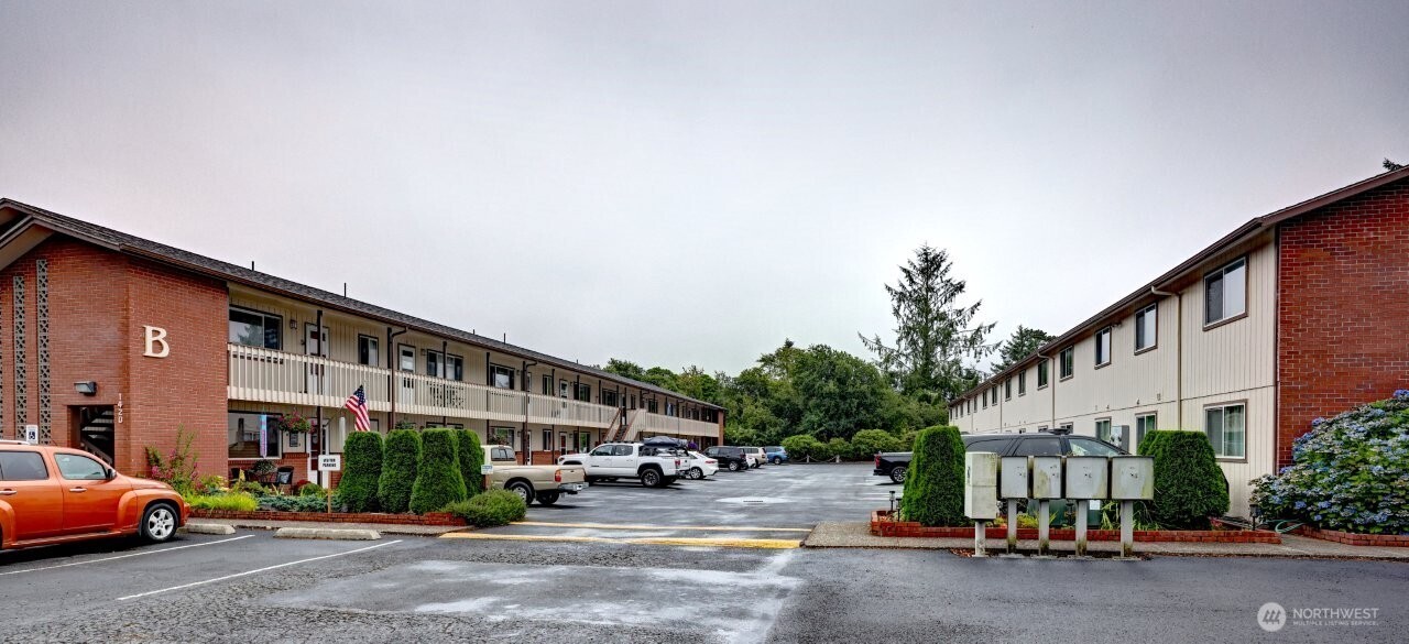 1420 48th Street, Unit B8 Long Beach, WA 98631 - Photo 1 of 27