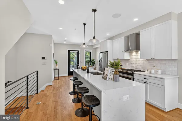$625,000 | 609 Gresham Place Northwest, Unit 1, Washington, DC 20001