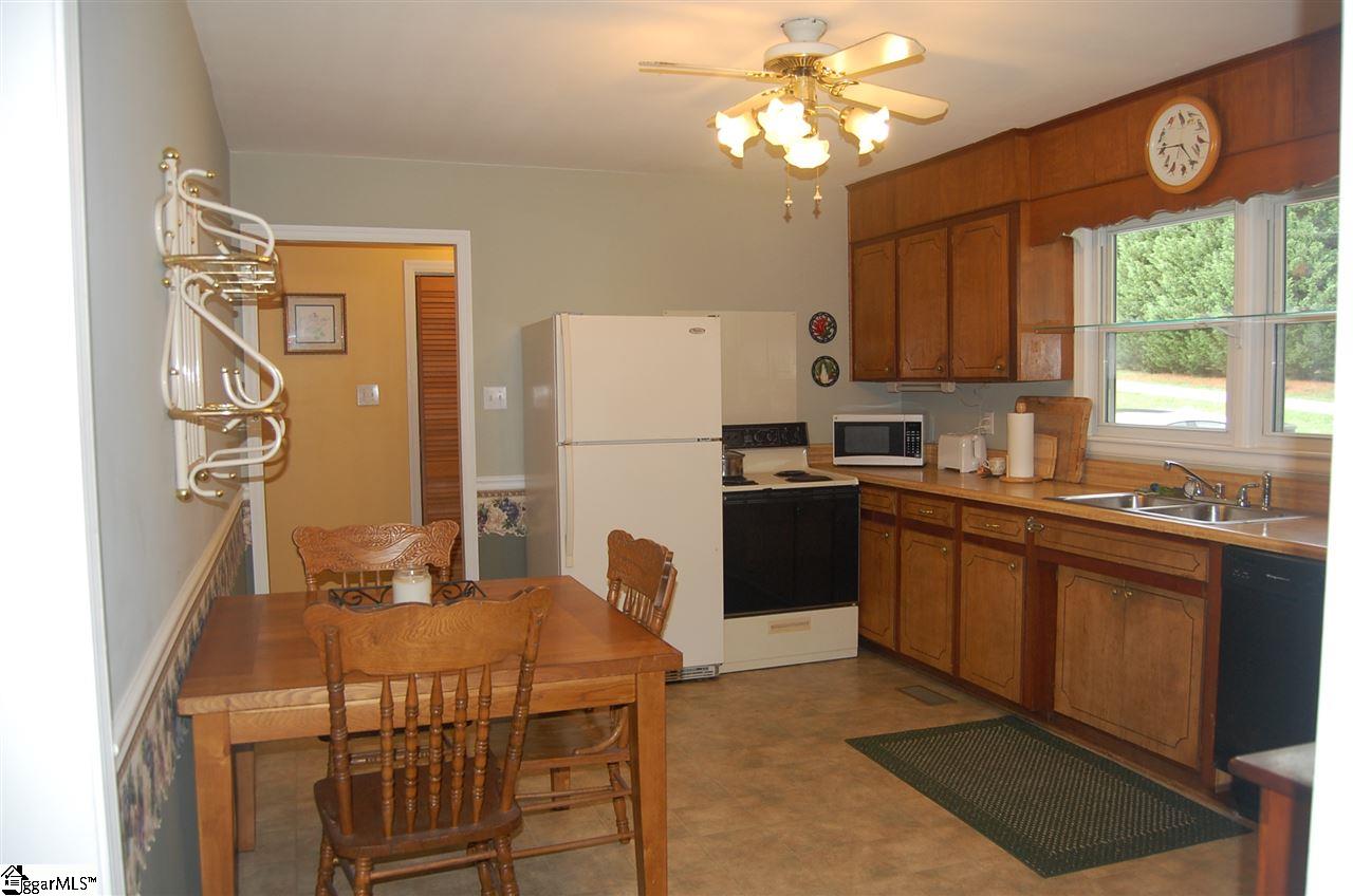 114 State Rd S-42-657 Duncan, SC 29334 - Photo 4 of 22