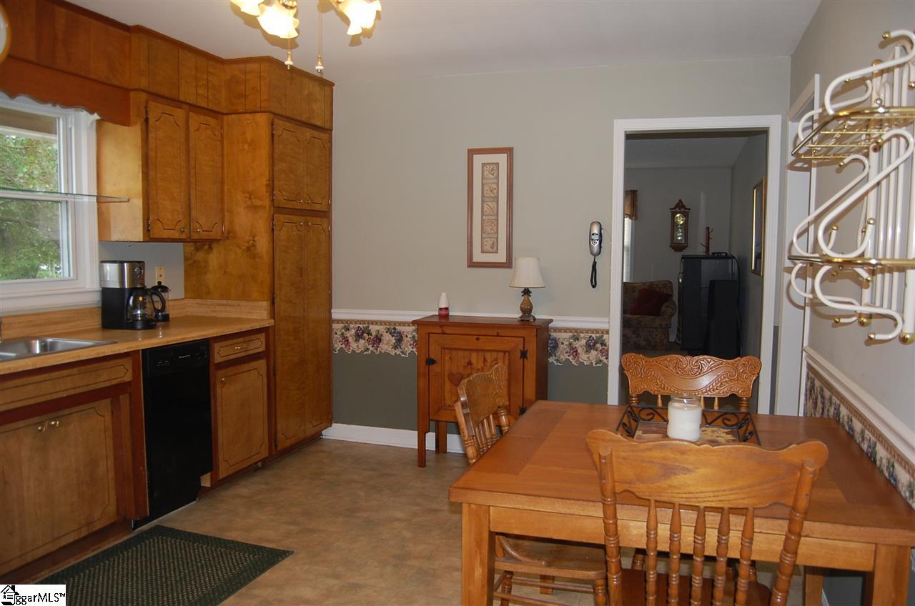114 State Rd S-42-657 Duncan, SC 29334 - Photo 5 of 22