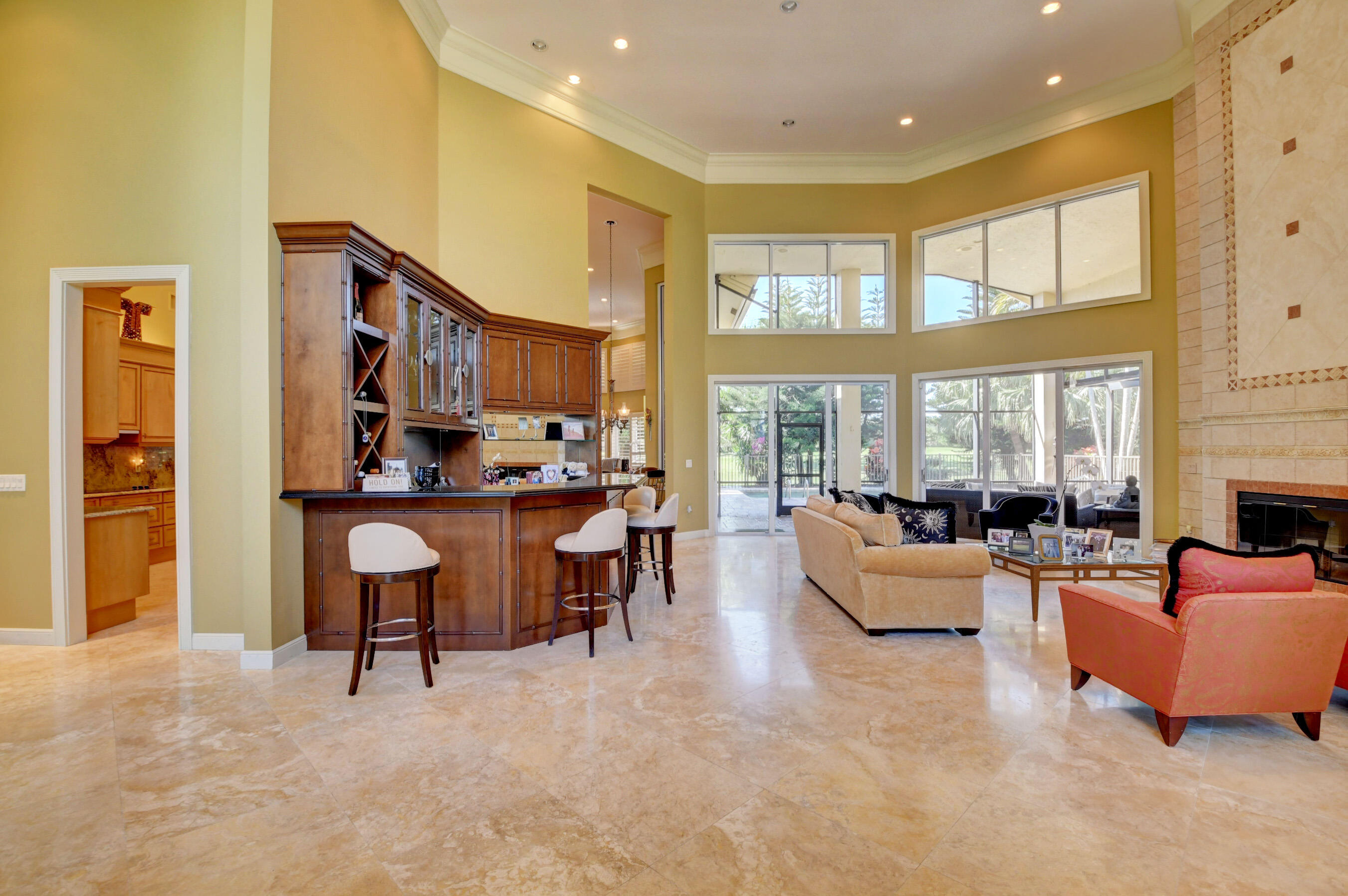 4800 Bocaire Boulevard Boca Raton, FL 33487 - Photo 11 of 76 Living room and bar