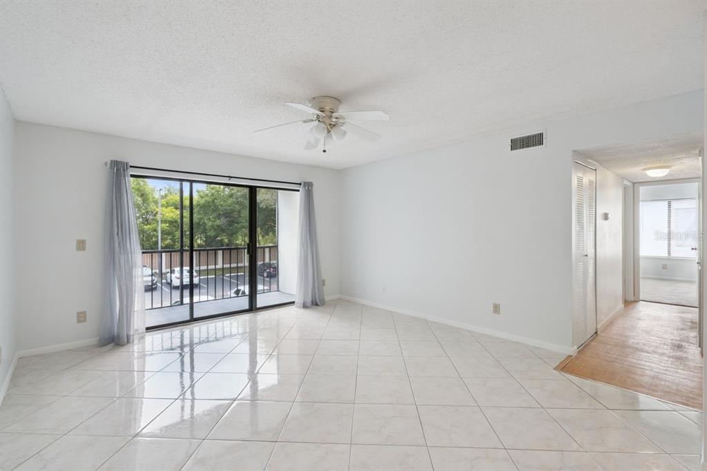 8215 Sun Spring Circle, Unit 12 Orlando, FL 32825 - Photo 6 of 31