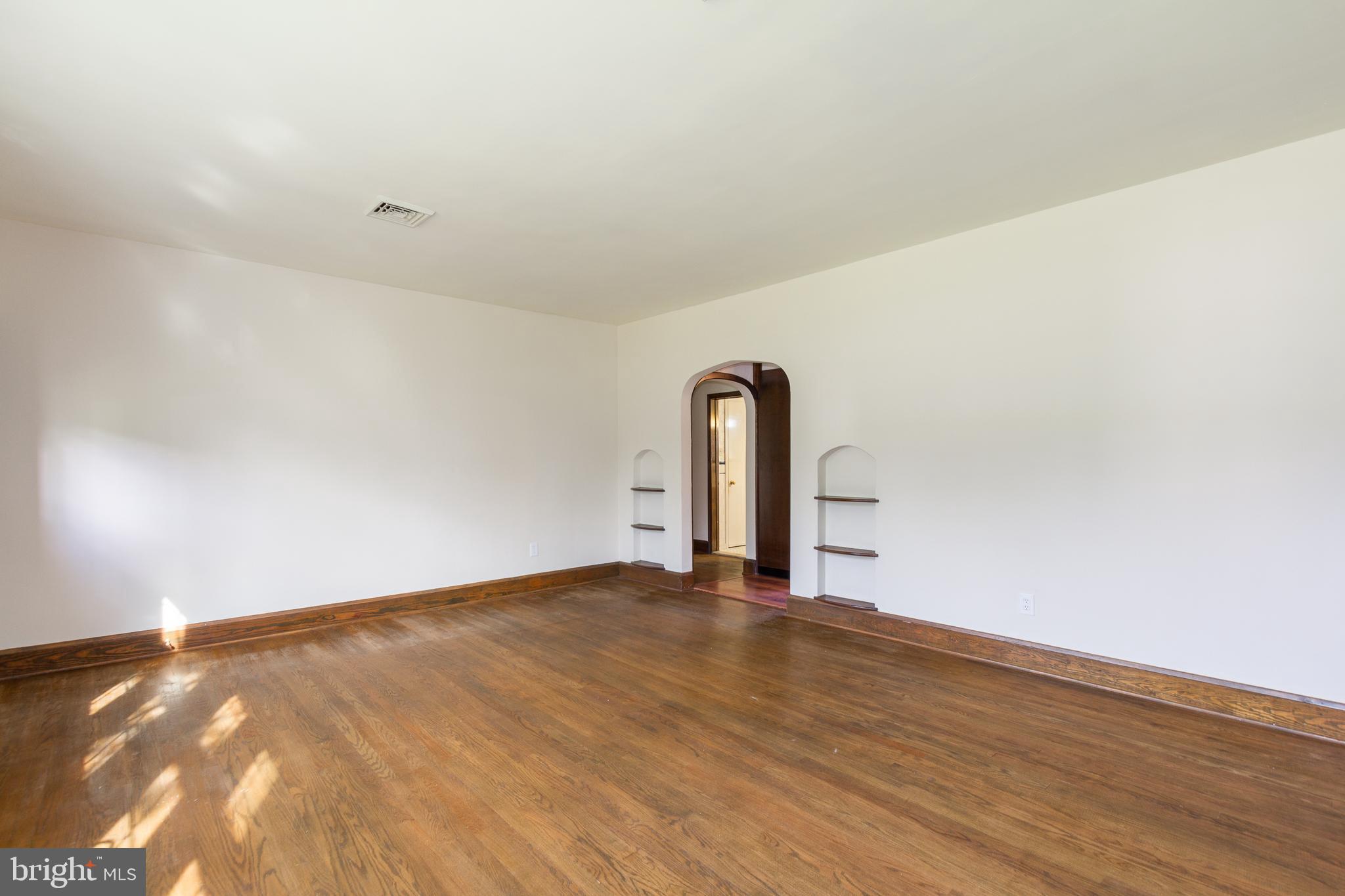 5301 Forge Road White Marsh, MD 21162 - Photo 3 of 52