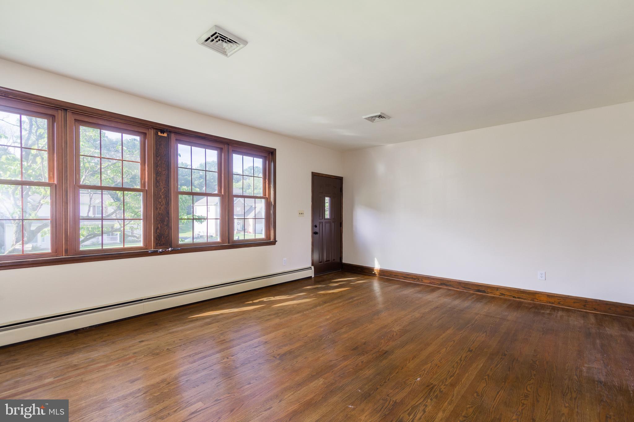 5301 Forge Road White Marsh, MD 21162 - Photo 4 of 52