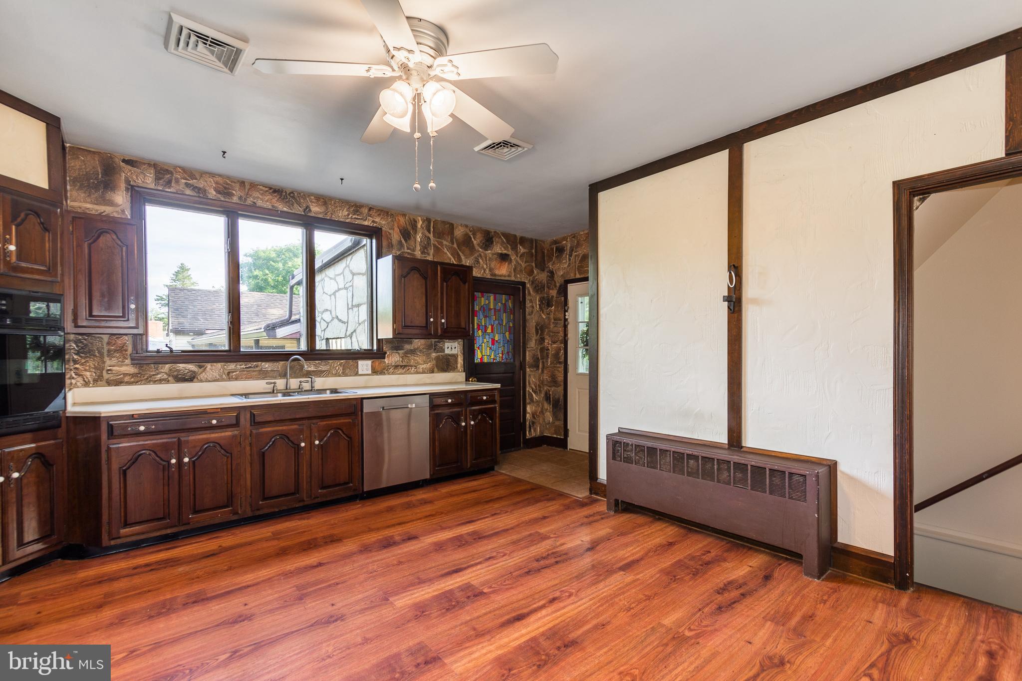 5301 Forge Road White Marsh, MD 21162 - Photo 5 of 52