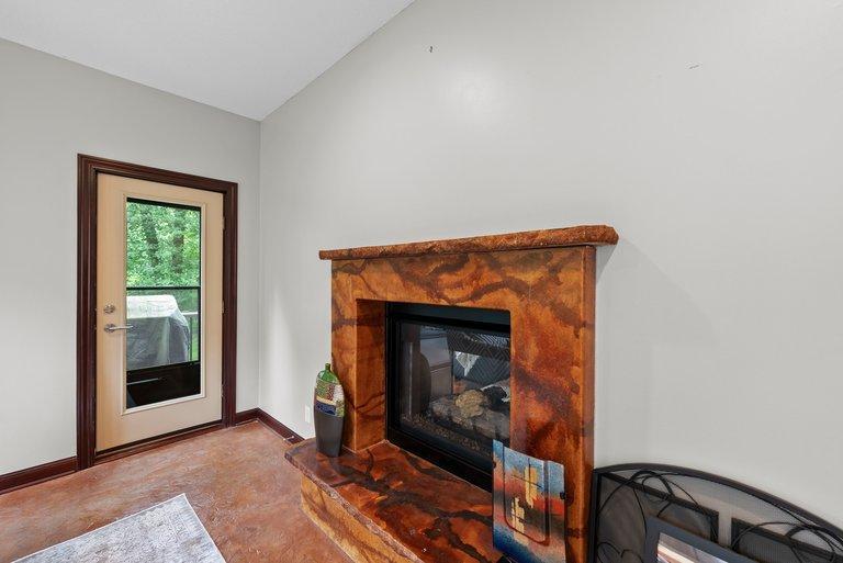 14708 Woodhaven Road Minnetonka, MN 55345 - Photo 8 of 91