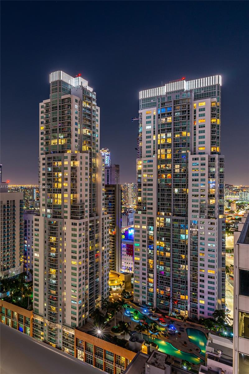 253 Northeast 2nd Street, Unit 3902 Miami, FL 33132 - Photo 42 of 47 a view of a city