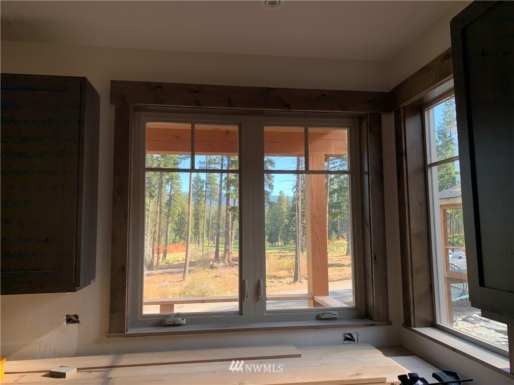 145 Maple Leaf Loop Cle Elum, WA 98922 - Photo 3 of 11 a view of a door and front door