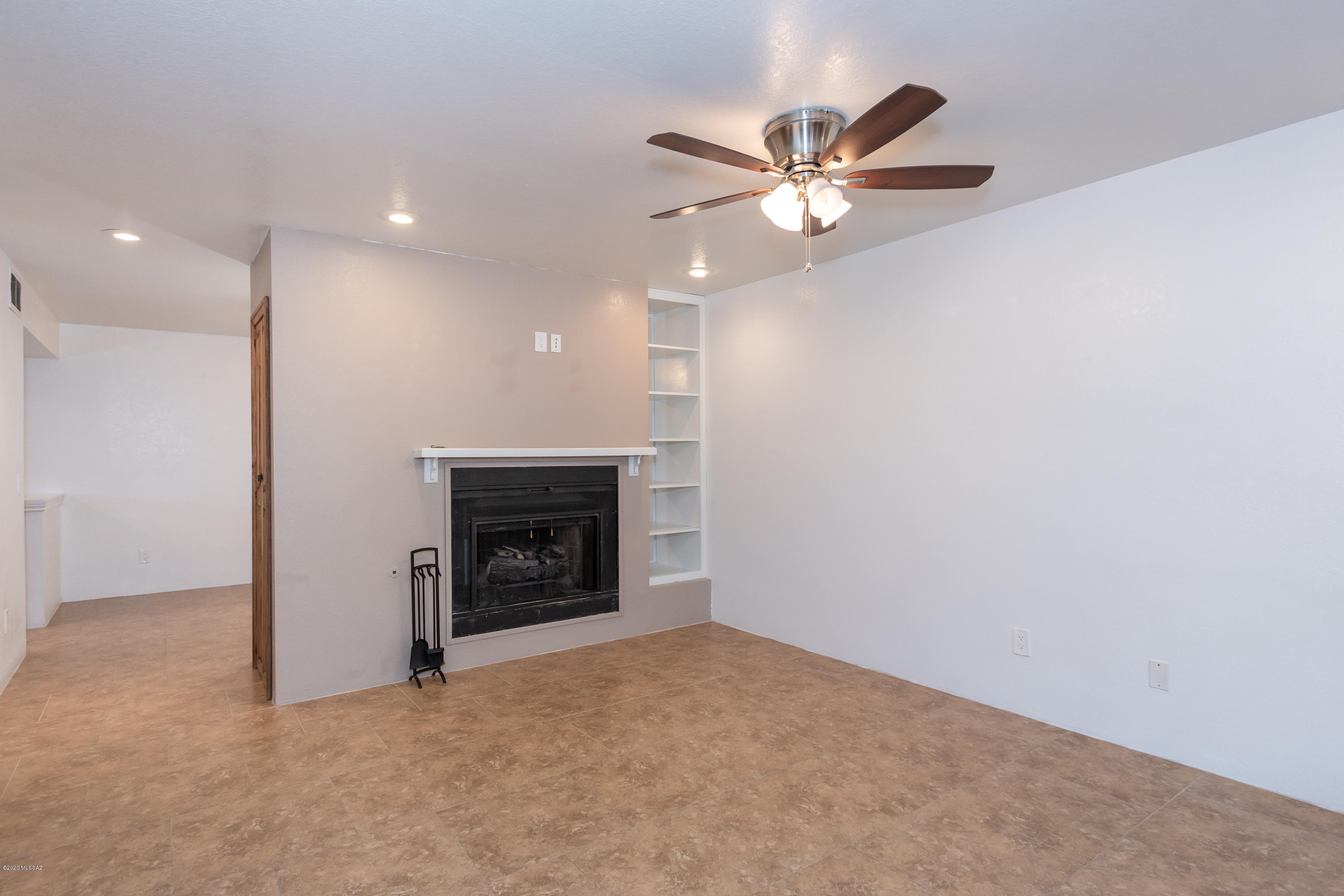 8255 North Oracle Road, Unit 108 Tucson, AZ 85704 - Photo 6 of 30 Gallery Image 6