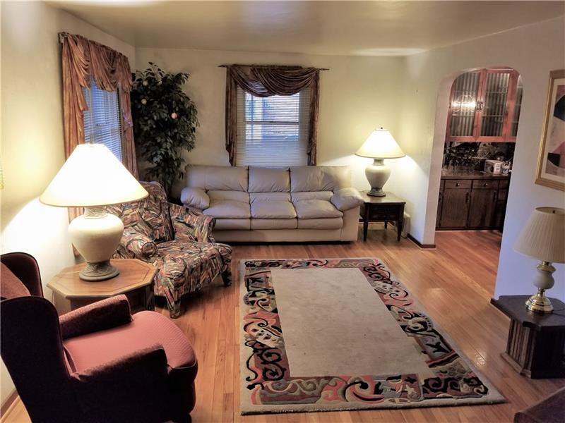 652 Highview Road Pittsburgh, PA 15234 - Photo 5 of 25