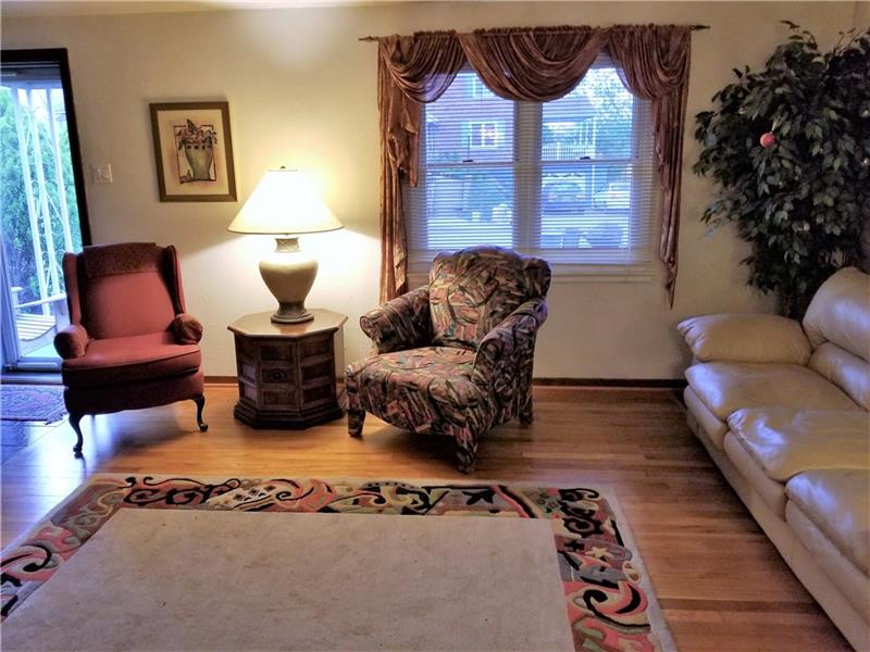 652 Highview Road Pittsburgh, PA 15234 - Photo 6 of 25