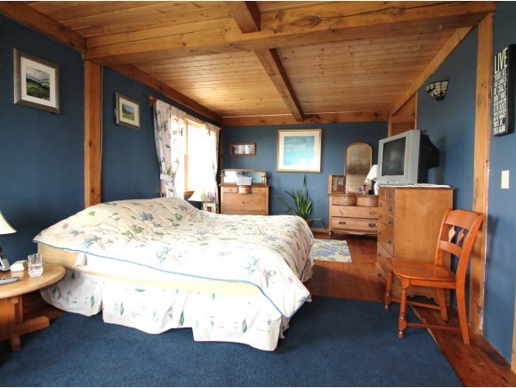 2204 Bunker Hill Road Hardwick, VT 05843 - Photo 13 of 21