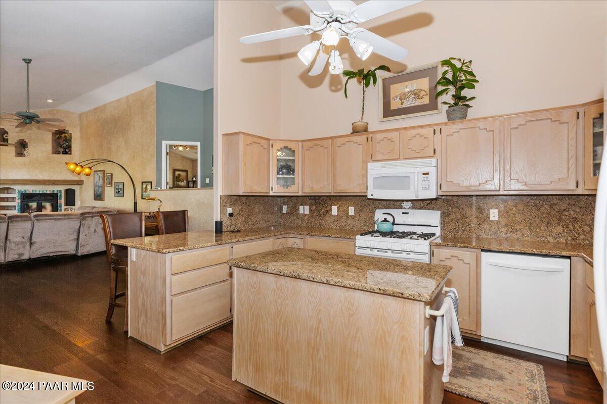 1291 Tanglewood Road Prescott, AZ 86303 - Photo 11 of 29 11-Kitchen