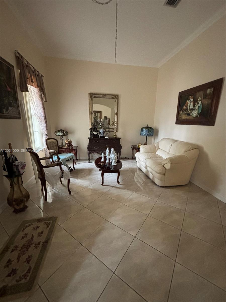 2103 Northeast 38th Road Homestead, FL 33033 - Photo 4 of 5