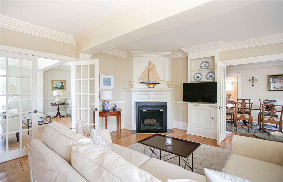 95 John Street Newport, RI 02840 - Photo 12 of 44
