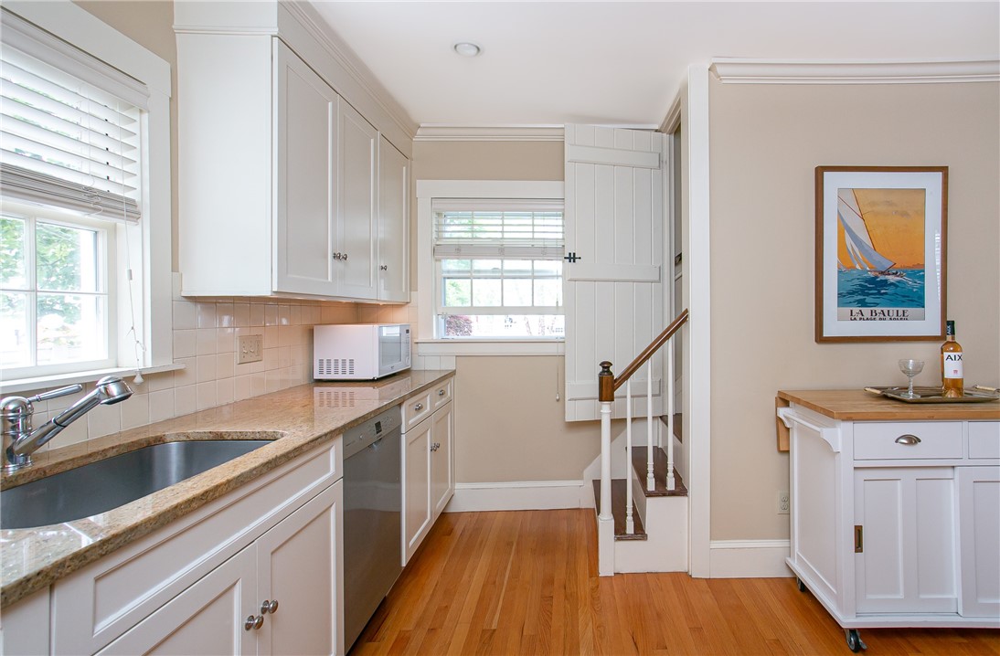 95 John Street Newport, RI 02840 - Photo 18 of 44