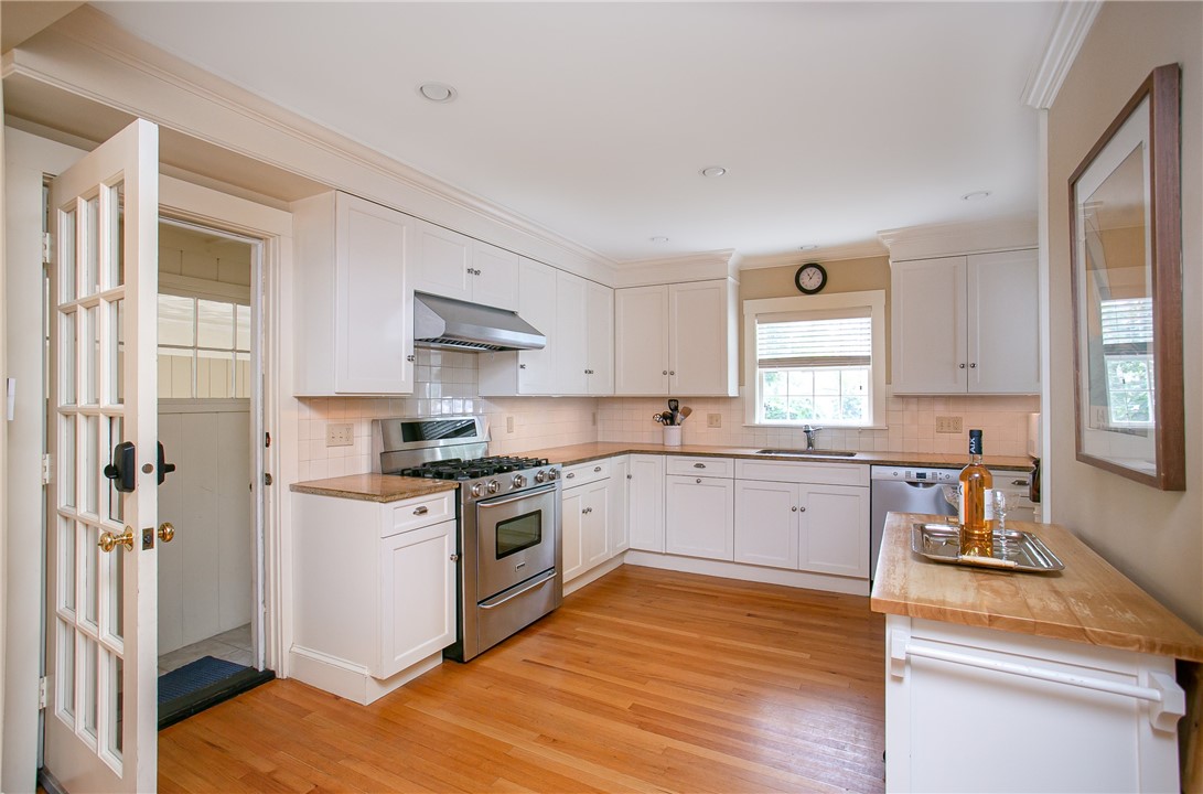 95 John Street Newport, RI 02840 - Photo 22 of 44