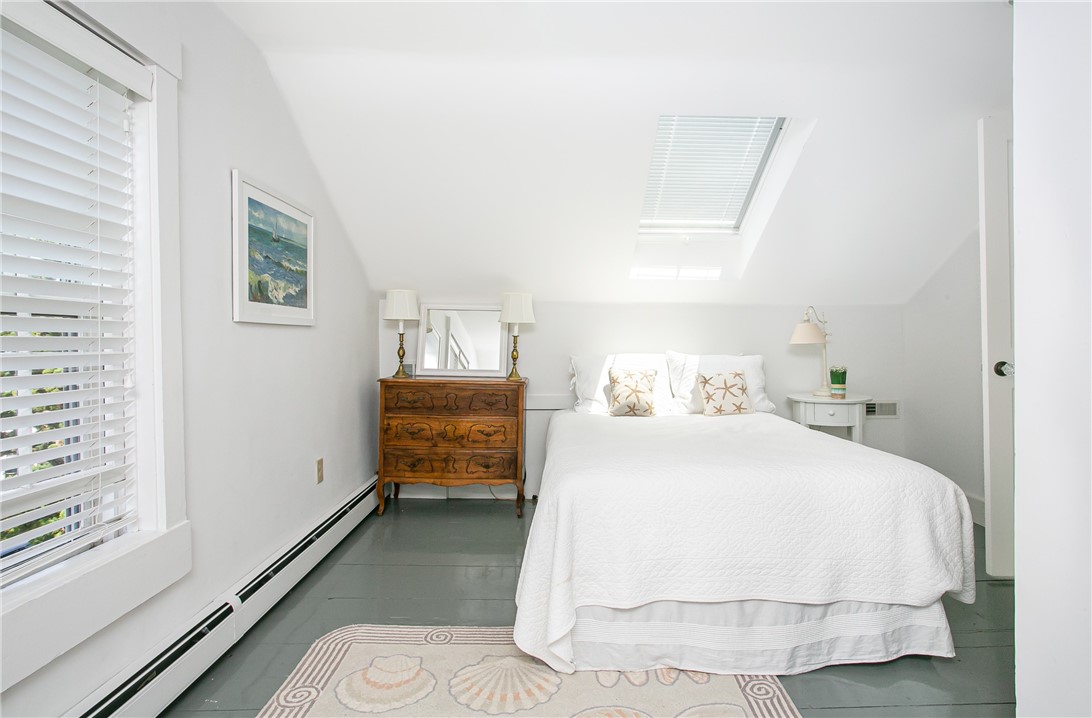 95 John Street Newport, RI 02840 - Photo 35 of 44 Third floor bedroom.