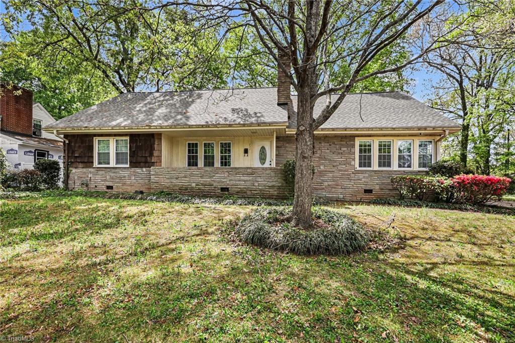 711 Quaker Lane High Point, NC 27262 - Photo 2 of 33