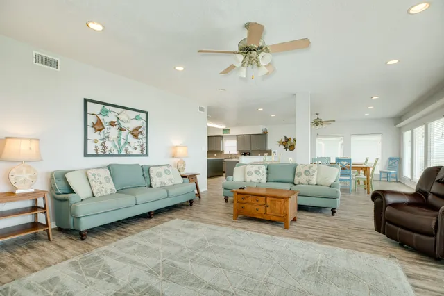 $995,000 | 2402 Bluewater Highway, Surfside Beach, TX 77541
