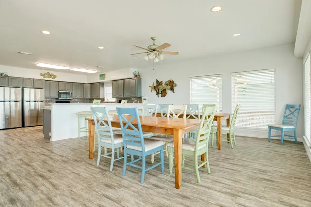 $995,000 | 2402 Bluewater Highway, Surfside Beach, TX 77541