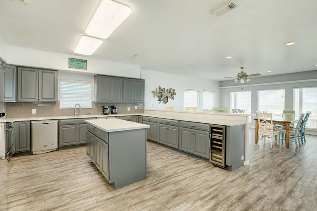 $995,000 | 2402 Bluewater Highway, Surfside Beach, TX 77541