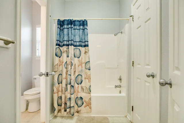 $995,000 | 2402 Bluewater Highway, Surfside Beach, TX 77541