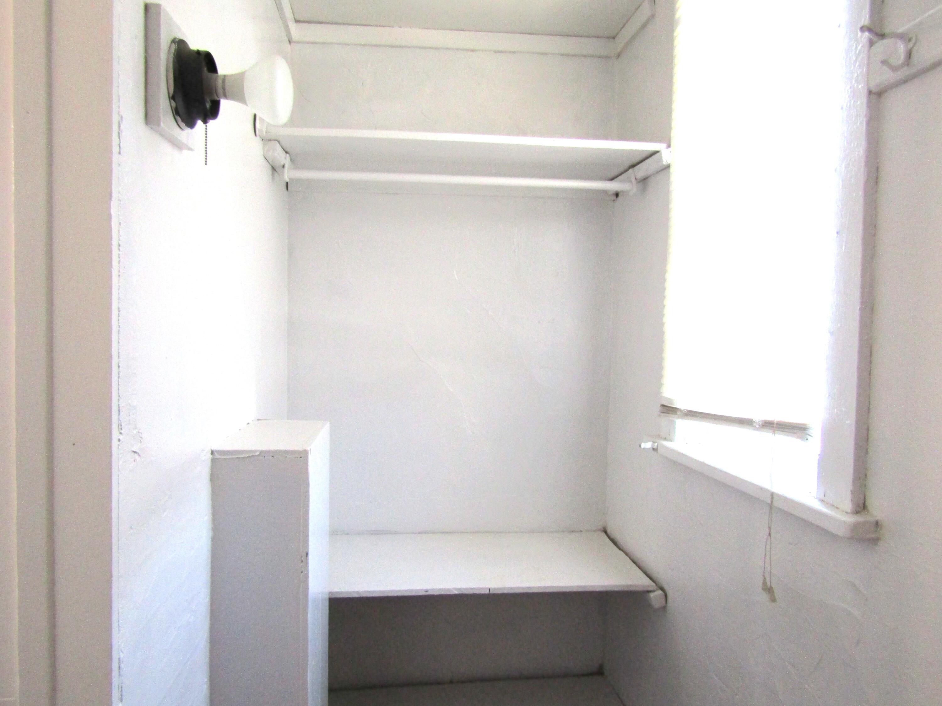 2119 South 14th Street Milwaukee, WI 53215 - Photo 11 of 27 IMG_2414