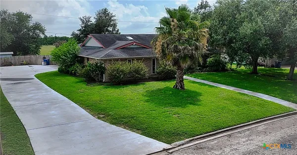 $385,000 | 1001 Brookhollow Drive, Port Lavaca, TX 77979