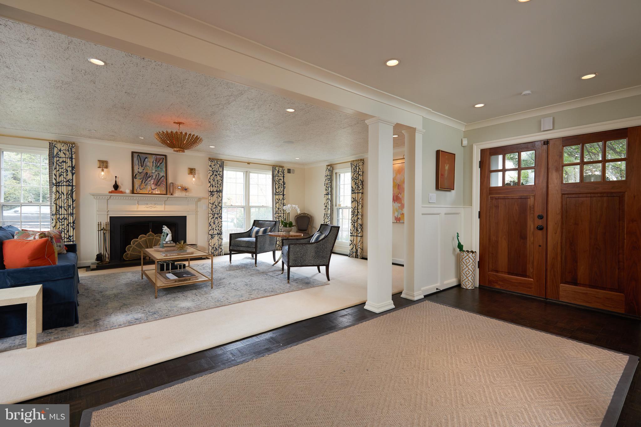 3626 Brandywine Street Northwest Washington, DC 20008 - Photo 12 of 61 Foyer