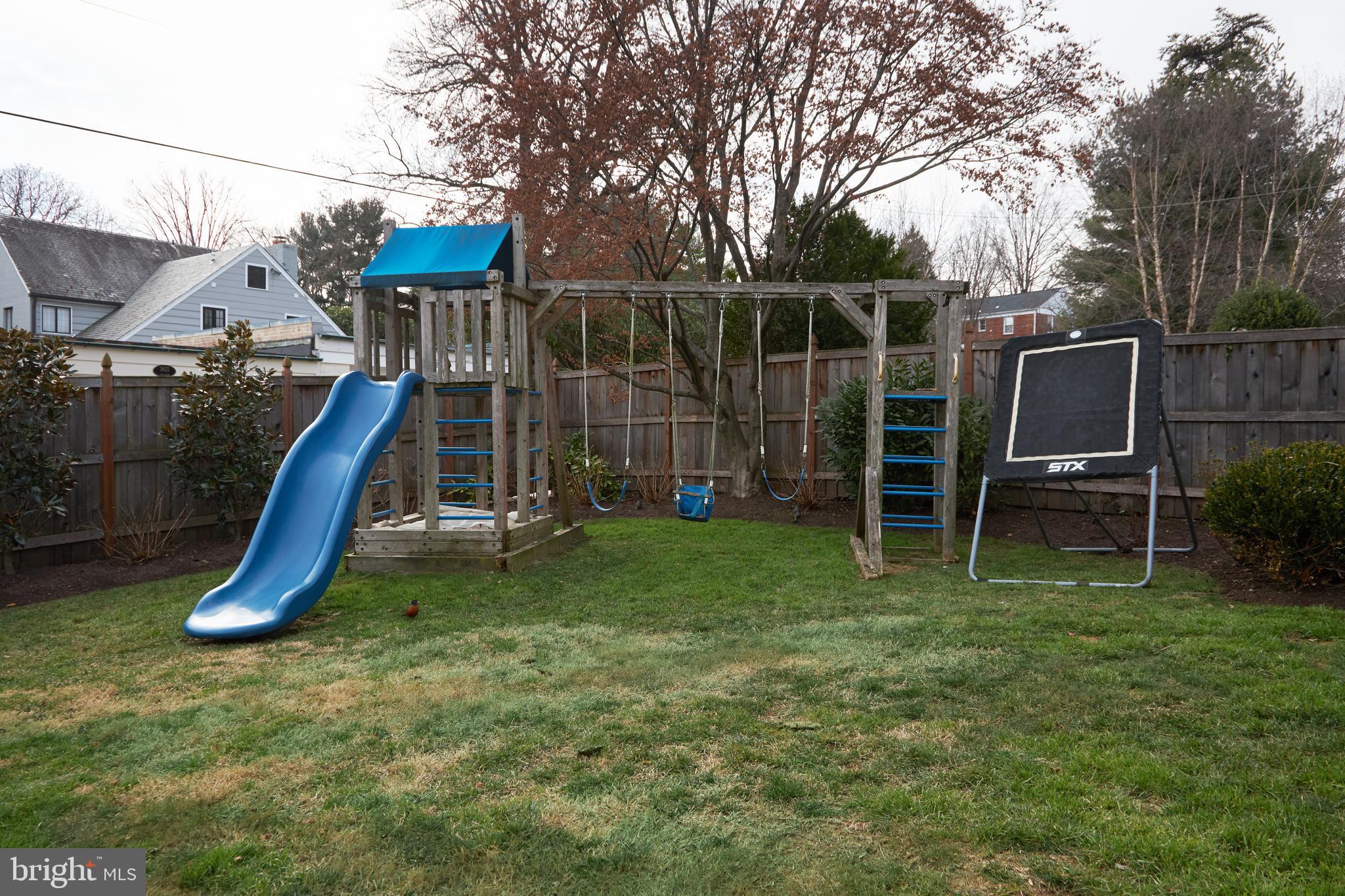 3626 Brandywine Street Northwest Washington, DC 20008 - Photo 58 of 61 Yard